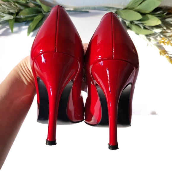 Stuart Weitzman Candy Red Pointed Toe Pumps Size 8 - Picture 4 of 7